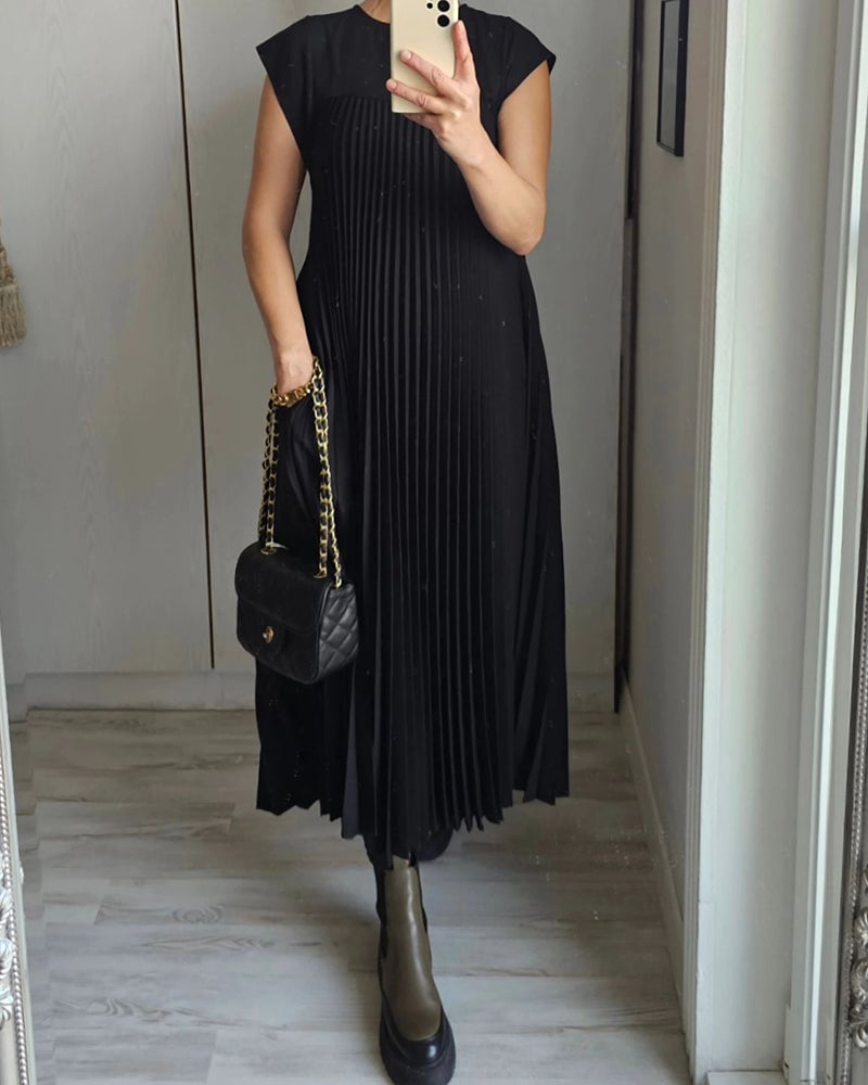 Pleated Long Dress Round Neck Sleeveless for Women | Perfect for Everyday Wear